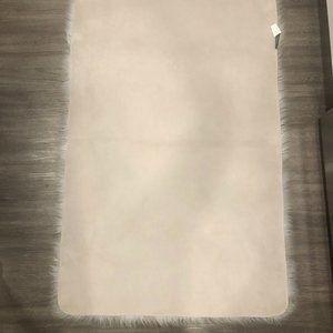 Home Dynamix Area Rug Gray and White Faux Fur